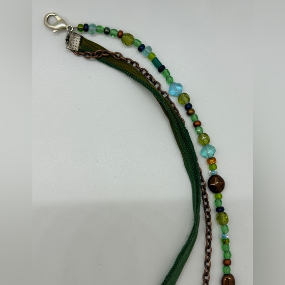 Bohemian Silk, Brass and Beaded Green toned necklace with lobster claw closure - Picture 6 of 8